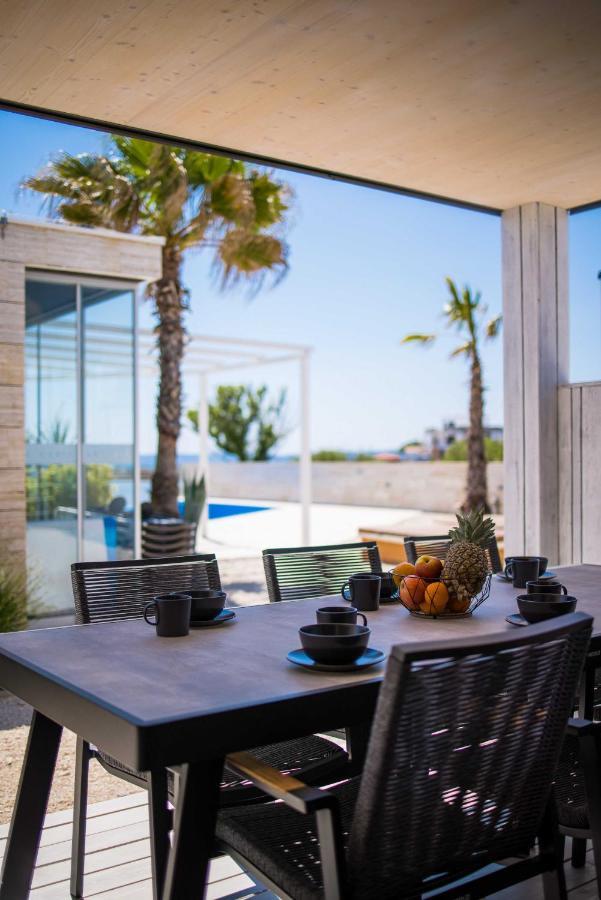 Arcadia Eco-Luxe Mobile Homes With Infinity Pool By Oiko Collection Privlaka  Luaran gambar