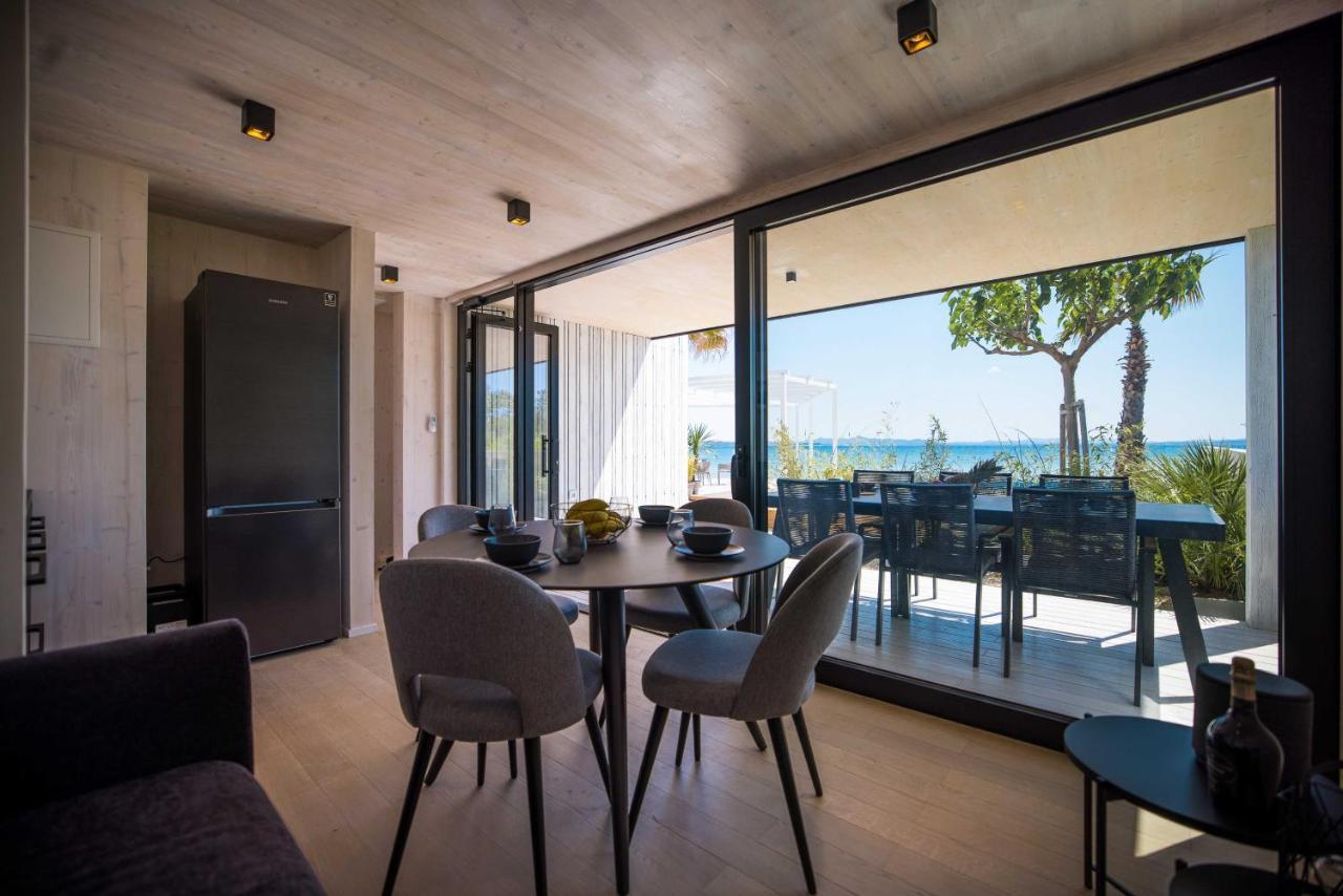 Arcadia Eco-Luxe Mobile Homes With Infinity Pool By Oiko Collection Privlaka  Luaran gambar