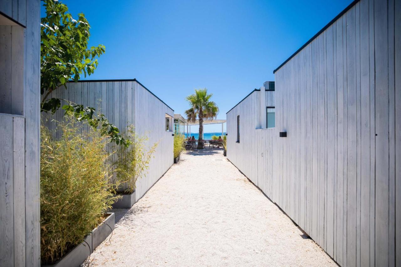 Arcadia Eco-Luxe Mobile Homes With Infinity Pool By Oiko Collection Privlaka  Luaran gambar