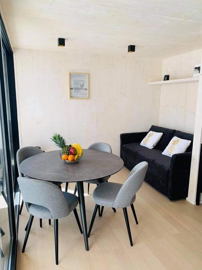 Arcadia Eco-Luxe Mobile Homes With Infinity Pool By Oiko Collection Privlaka  Luaran gambar